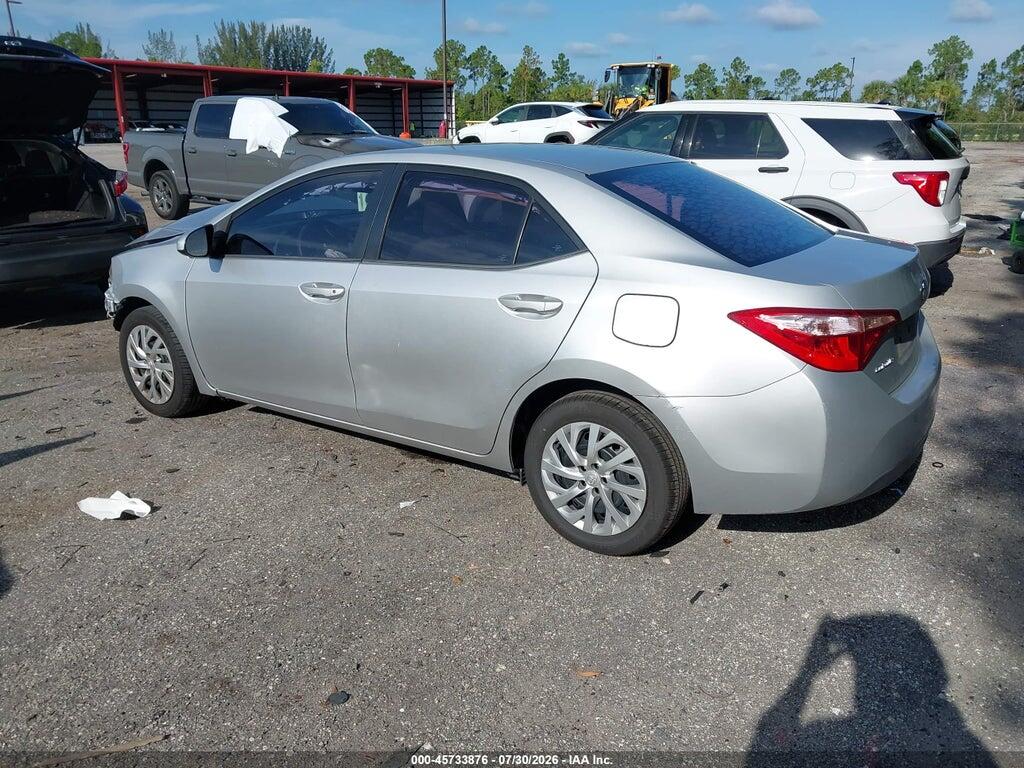 5YFBURHE3JP775515 2018 TOYOTA COROLLA photo no. 3