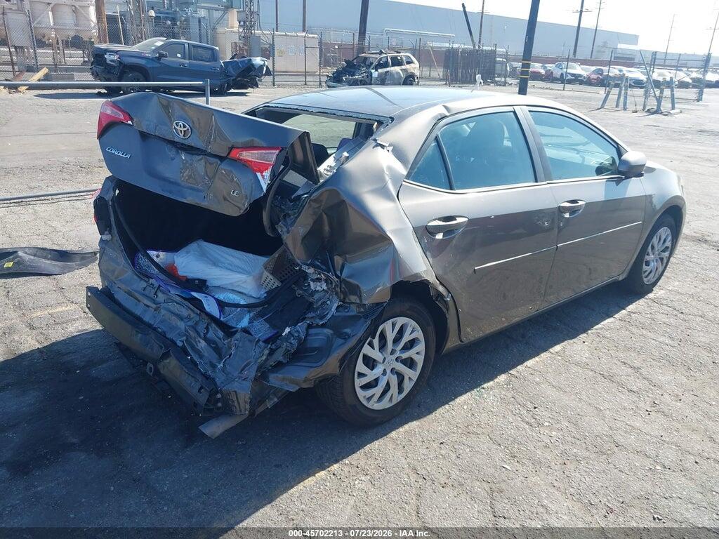 5YFBURHE8JP785635 2018 TOYOTA COROLLA photo no. 4