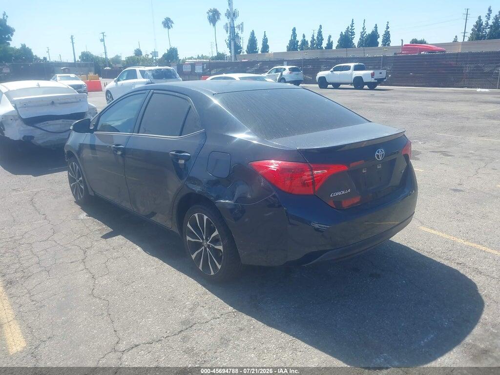 5YFBURHE1JP742271 2018 TOYOTA COROLLA photo no. 3