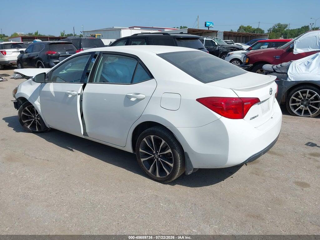 5YFBURHE0JP829627 2018 TOYOTA COROLLA photo no. 3