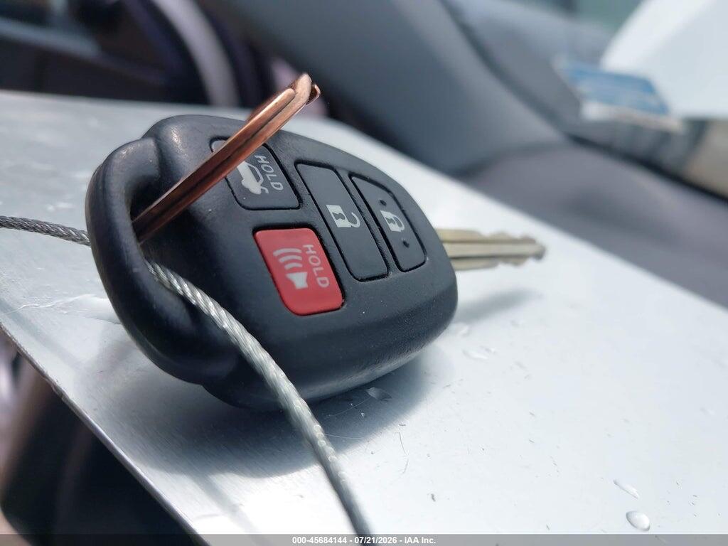 2T1BURHE4JC972273 2018 TOYOTA COROLLA photo no. 11