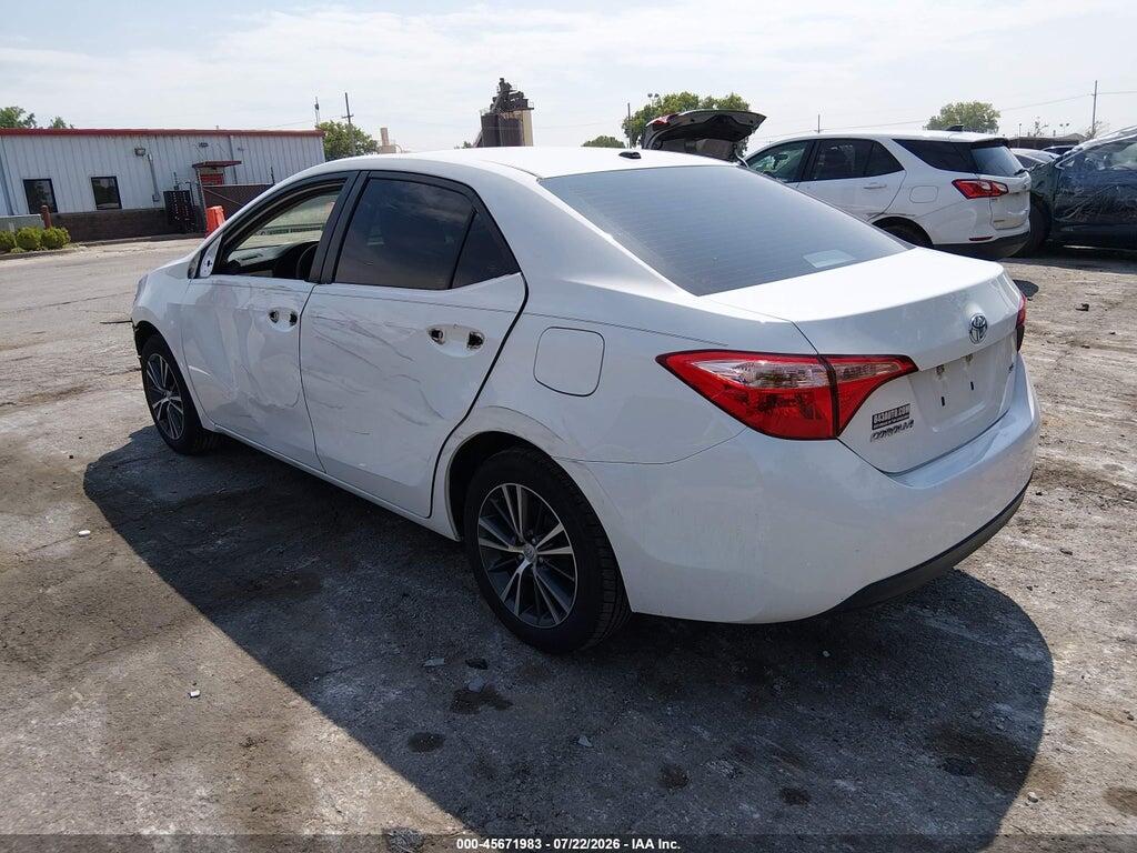 5YFBURHE3JP825989 2018 TOYOTA COROLLA photo no. 3