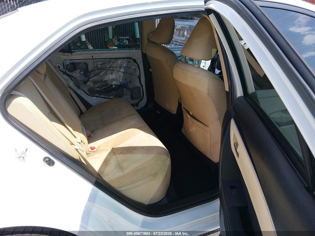 5YFBURHE3JP825989 2018 TOYOTA COROLLA photo no. 8