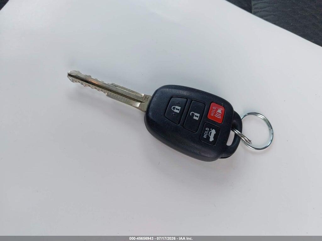 5YFBURHE5JP791103 2018 TOYOTA COROLLA photo no. 11