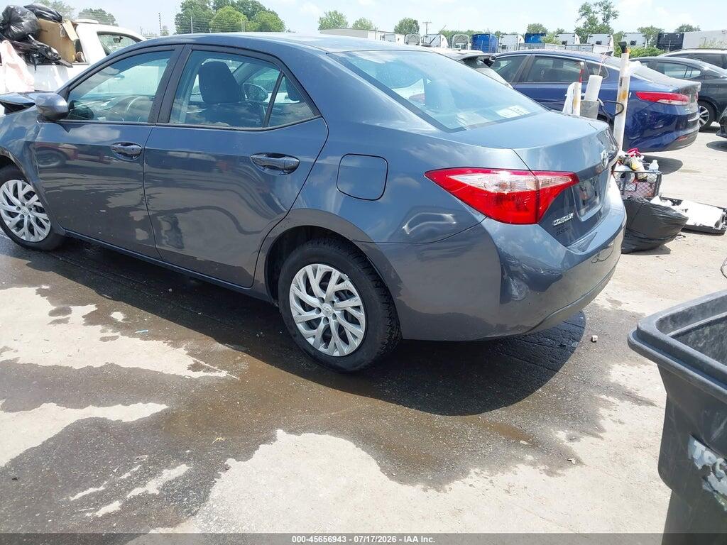 5YFBURHE5JP791103 2018 TOYOTA COROLLA photo no. 3