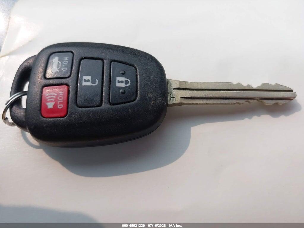 2T1BURHE1JC968598 2018 TOYOTA COROLLA photo no. 11