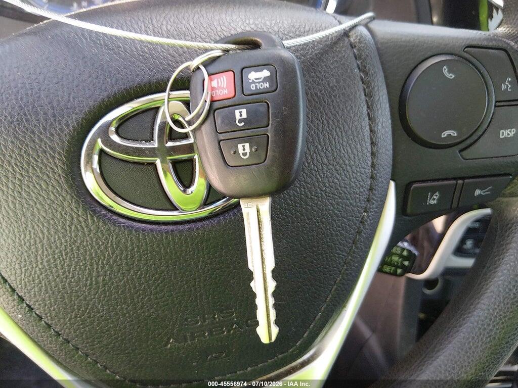 5YFBURHE2JP831492 2018 TOYOTA COROLLA photo no. 11