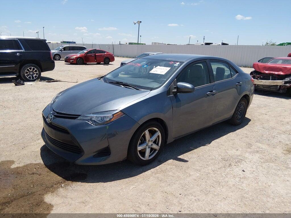 5YFBURHE2JP831492 2018 TOYOTA COROLLA photo no. 2