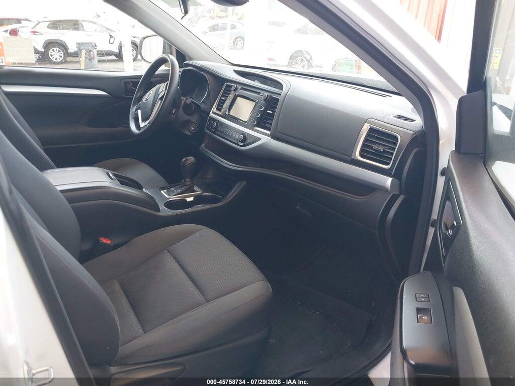 5TDZARFH4JS034768 2018 TOYOTA HIGHLANDER photo no. 5