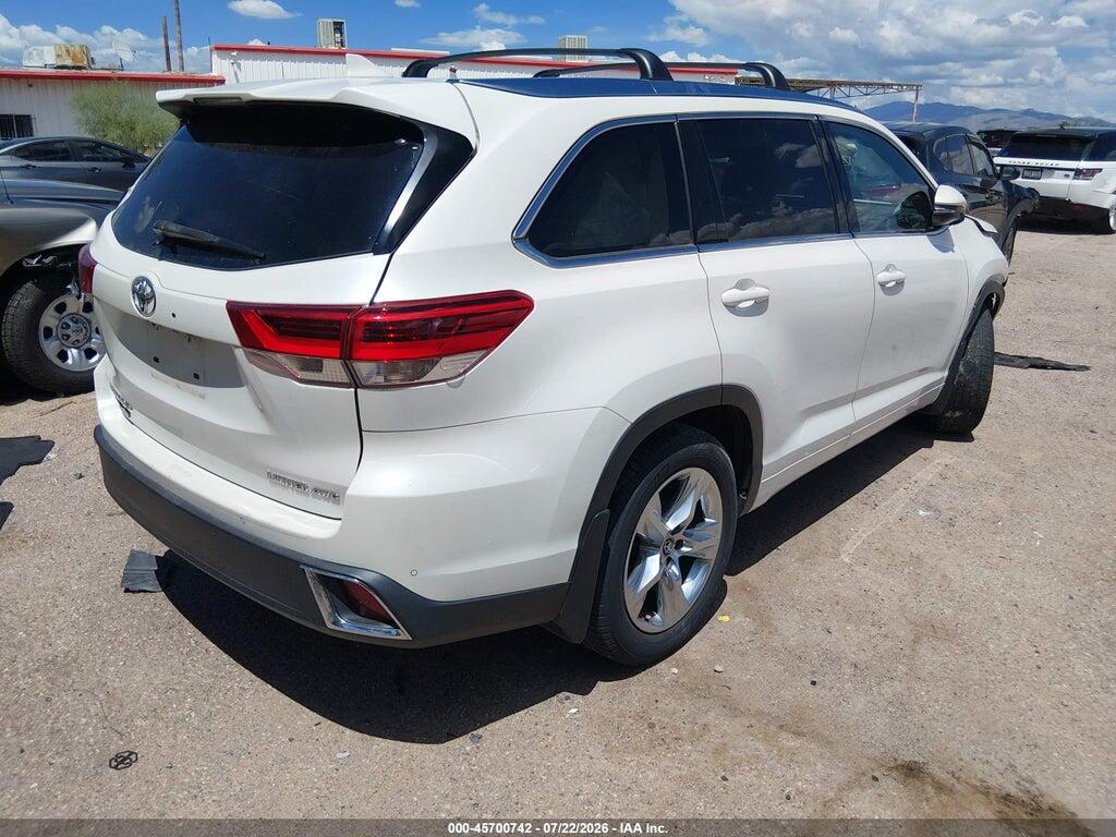 5TDDZRFH3JS910748 2018 TOYOTA HIGHLANDER photo no. 4