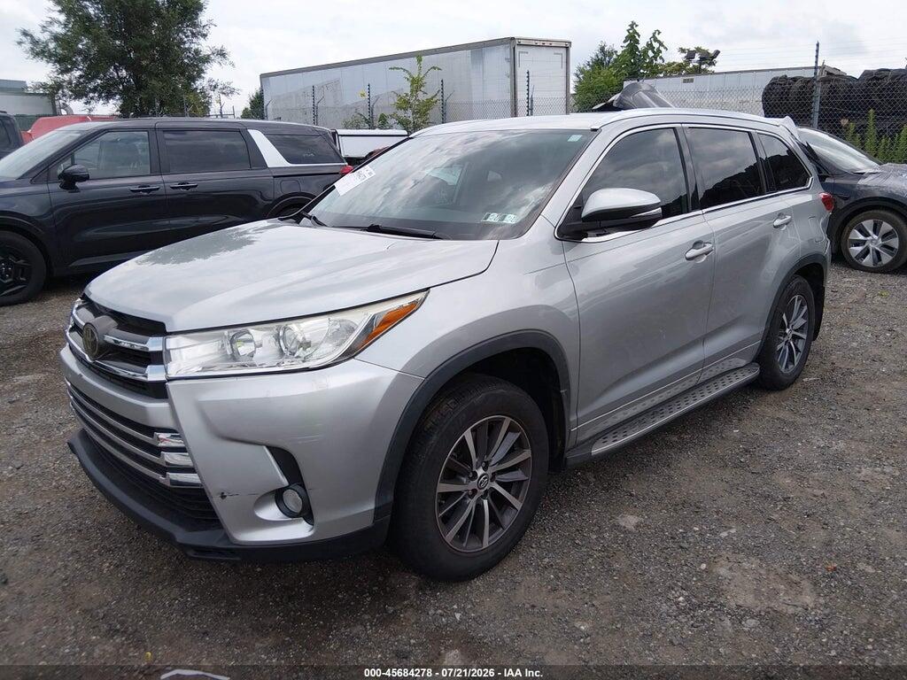 5TDJZRFH3JS550299 2018 TOYOTA HIGHLANDER photo no. 2