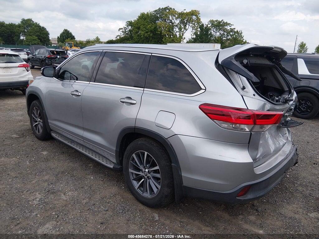 5TDJZRFH3JS550299 2018 TOYOTA HIGHLANDER photo no. 3