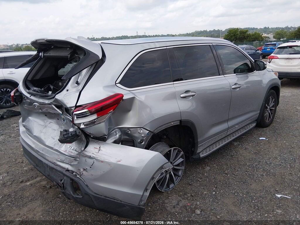 5TDJZRFH3JS550299 2018 TOYOTA HIGHLANDER photo no. 4