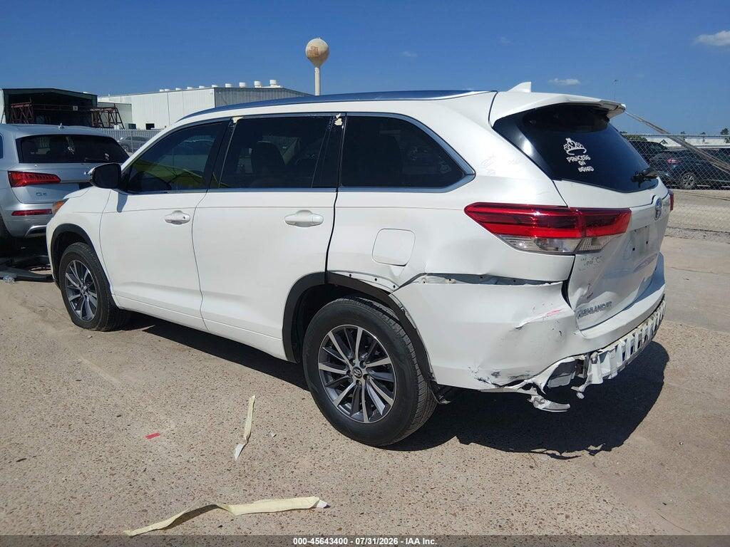 5TDKZRFH1JS534087 2018 TOYOTA HIGHLANDER photo no. 3