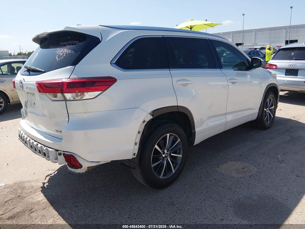 5TDKZRFH1JS534087 2018 TOYOTA HIGHLANDER photo no. 4