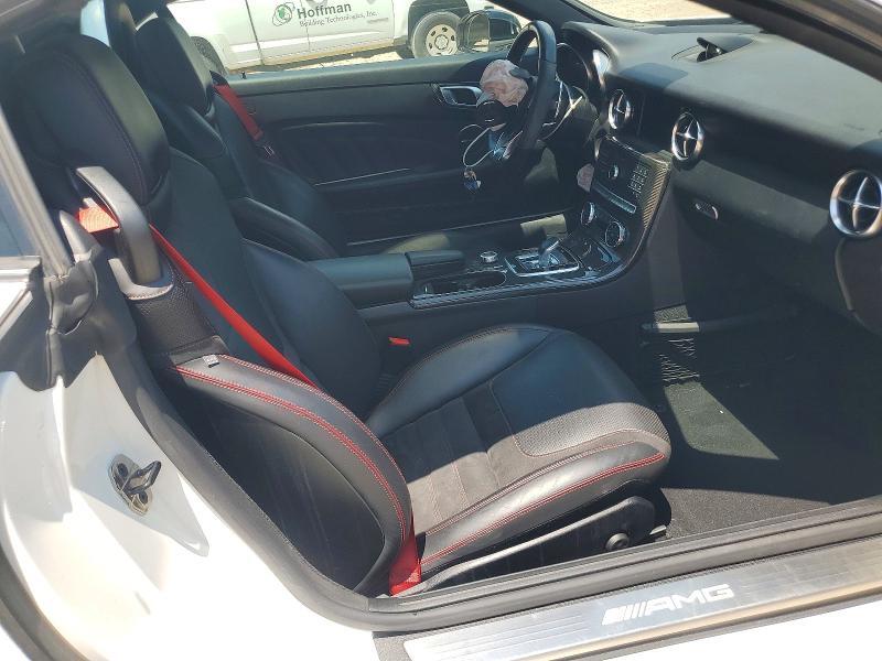 2017 MERCEDES-BENZ SLC 43 AMG — Фото 10 из 12