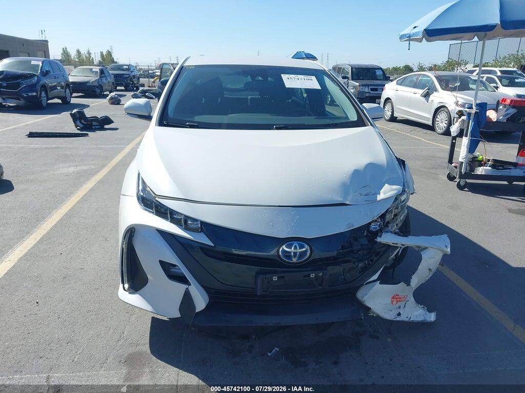 JTDKARFP6J3076708 2018 TOYOTA PRIUS PRIME photo no. 12