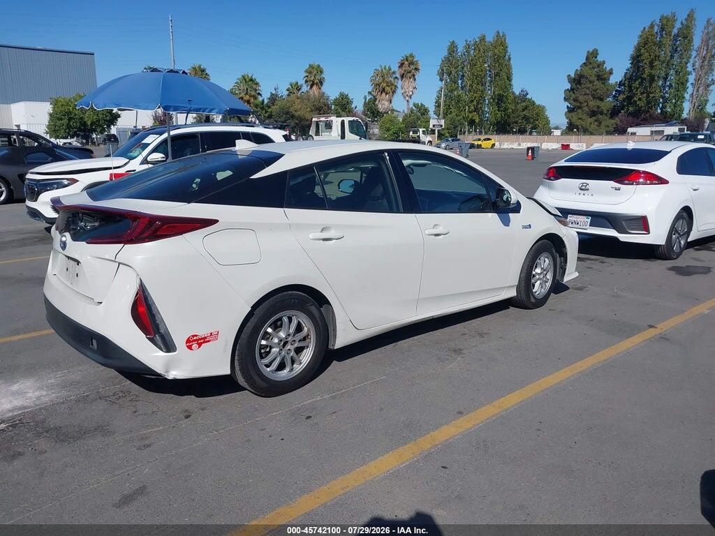 JTDKARFP6J3076708 2018 TOYOTA PRIUS PRIME photo no. 4