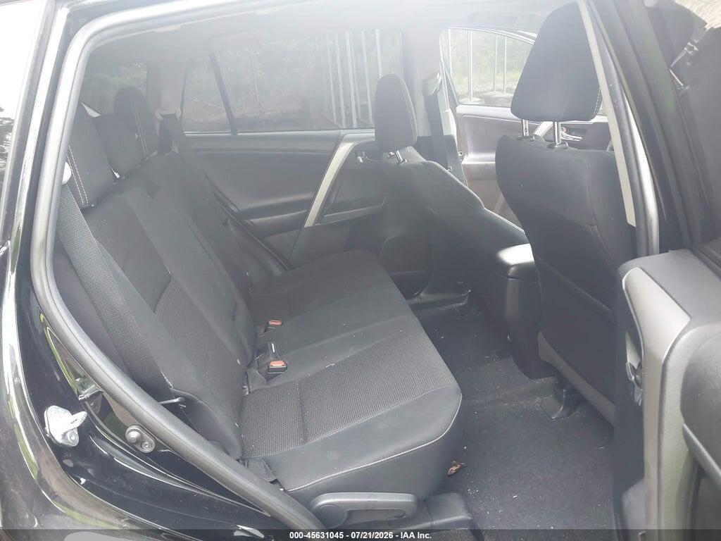 2T3RFREV8JW788974 2018 TOYOTA RAV4 photo no. 8