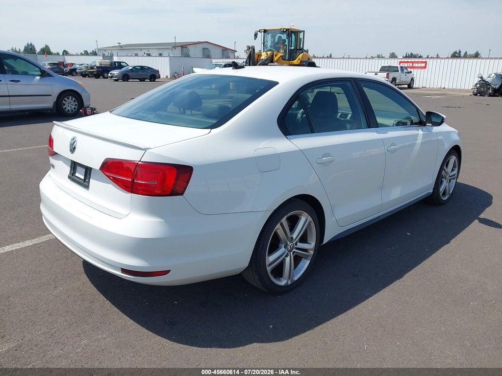 3VW5T7AJ5FM254707 2015 VOLKSWAGEN JETTA photo no. 4