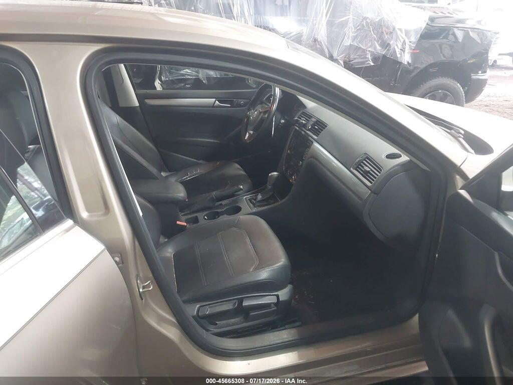 1VWAT7A32FC112624 2015 VOLKSWAGEN PASSAT photo no. 5