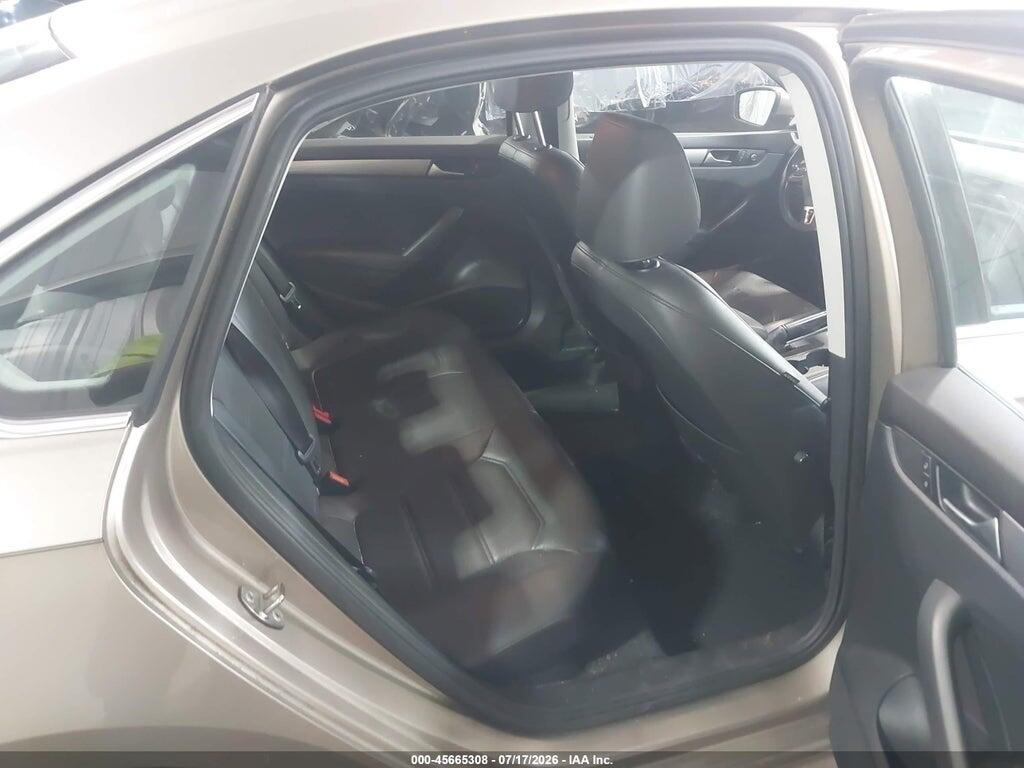 1VWAT7A32FC112624 2015 VOLKSWAGEN PASSAT photo no. 8