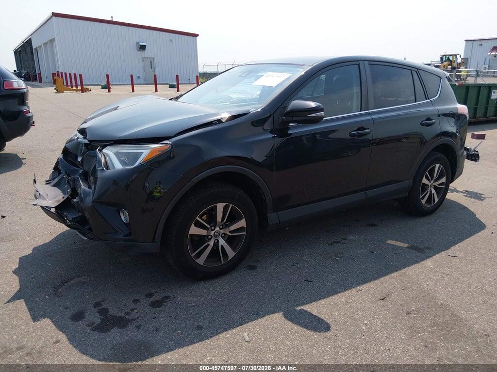 2T3RFREV8JW803232 2018 TOYOTA RAV4 photo no. 2