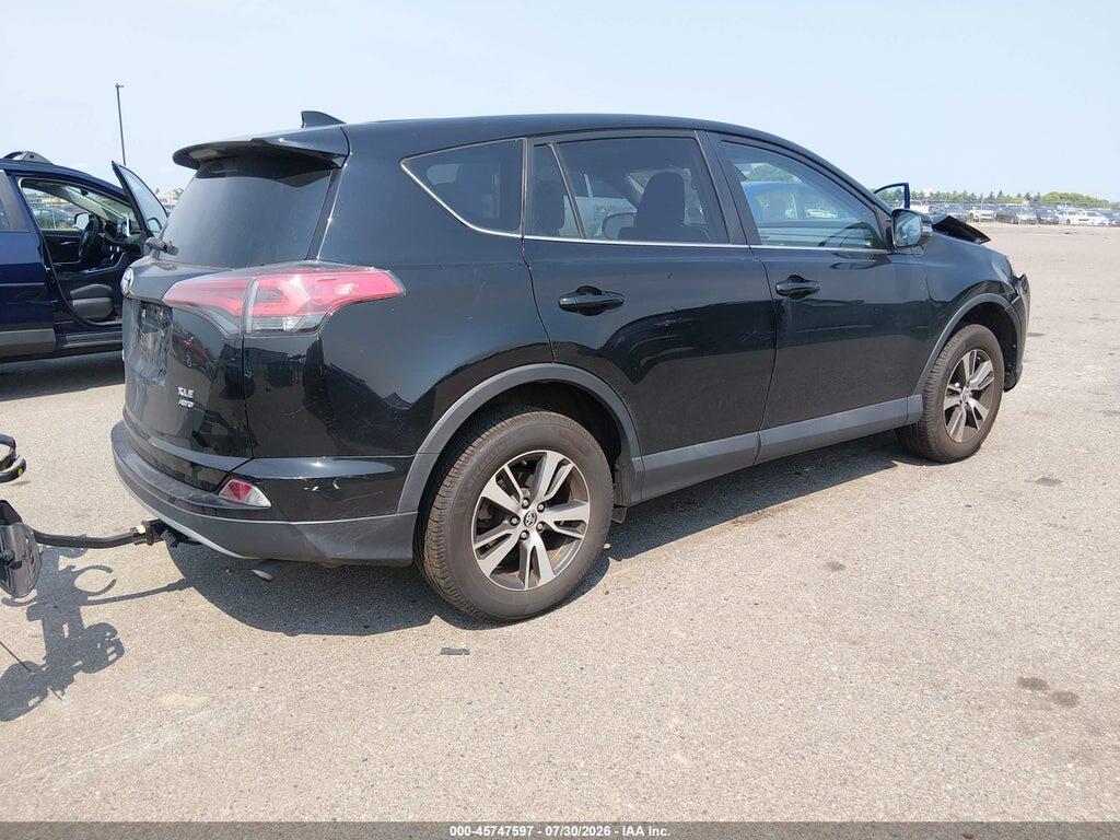 2T3RFREV8JW803232 2018 TOYOTA RAV4 photo no. 4