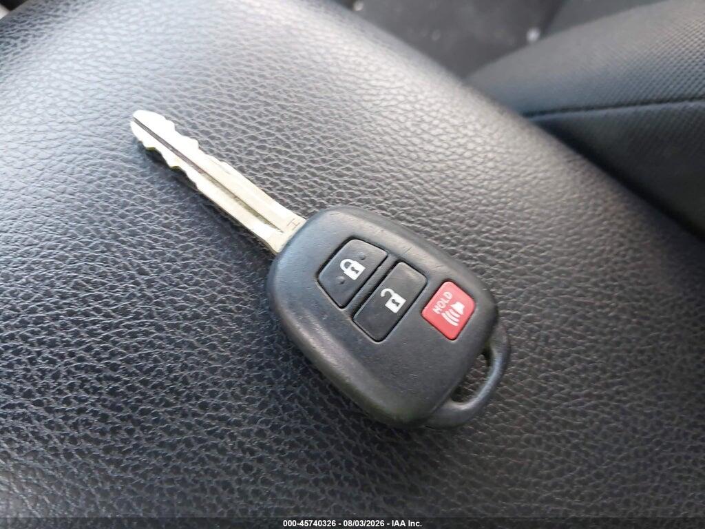 2T3ZFREV8JW439670 2018 TOYOTA RAV4 photo no. 10