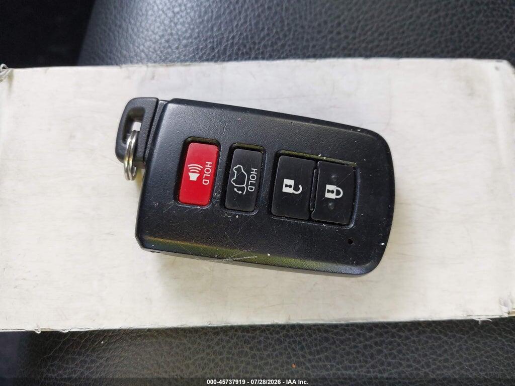 JTMDFREV5JD239546 2018 TOYOTA RAV4 photo no. 11