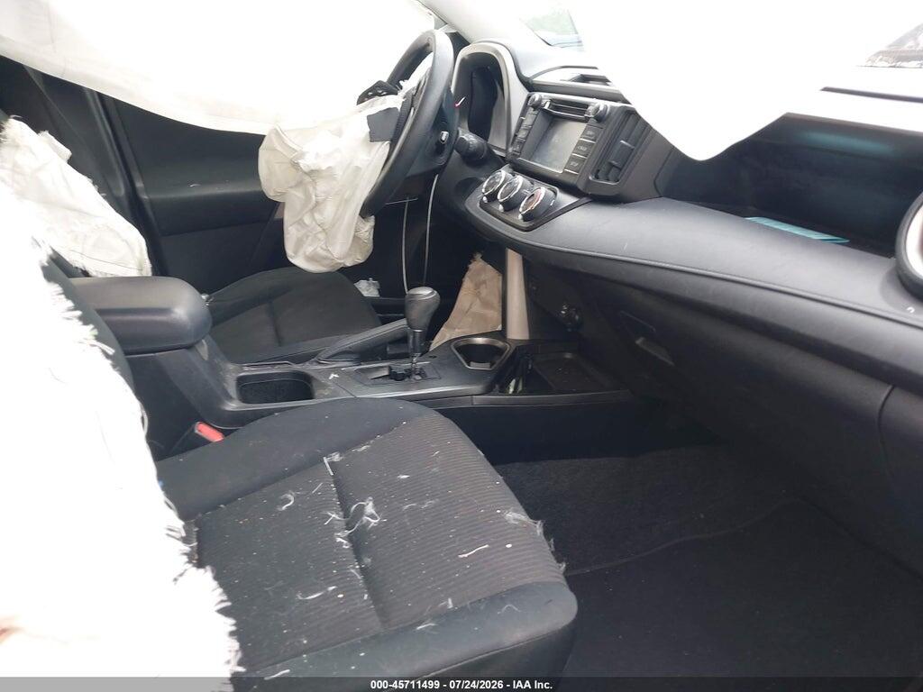 JTMZFREV0JJ154590 2018 TOYOTA RAV4 photo no. 5