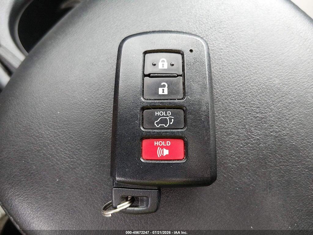 2T3DFREV7JW707974 2018 TOYOTA RAV4 photo no. 11