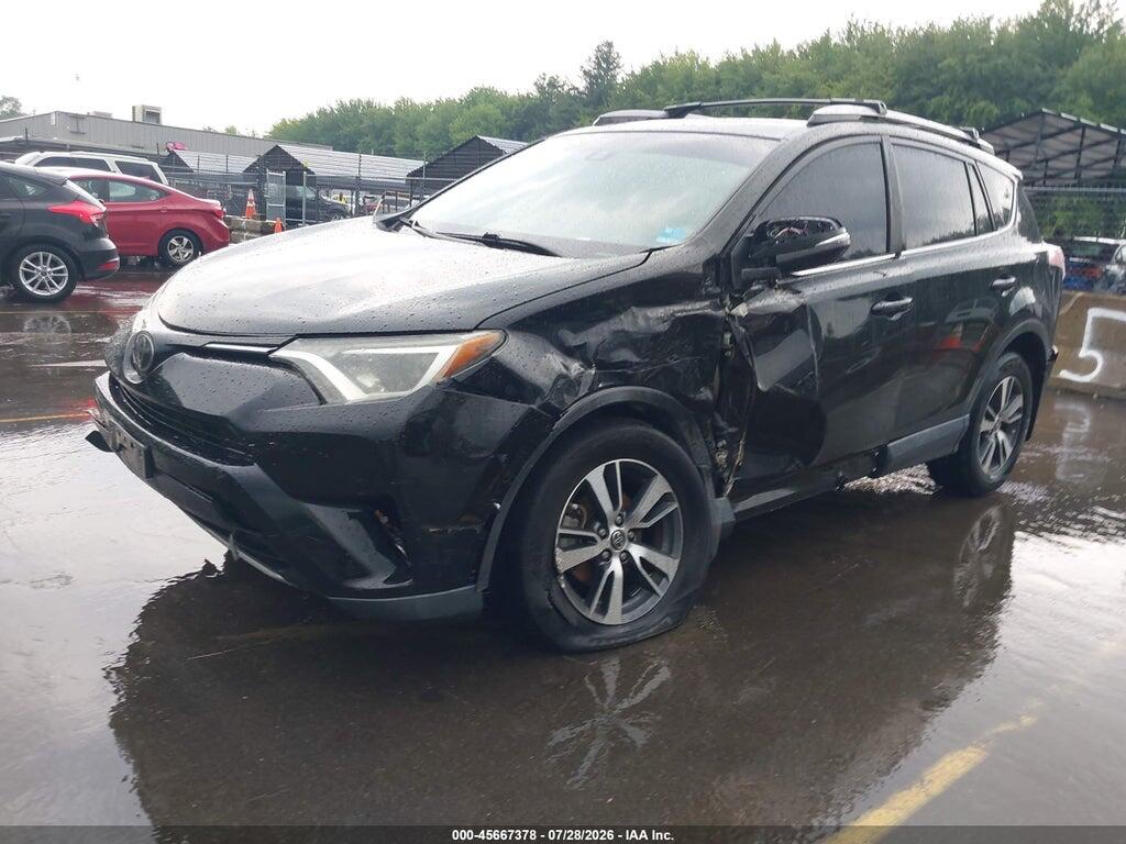 2T3RFREV9JW824591 2018 TOYOTA RAV4 photo no. 2
