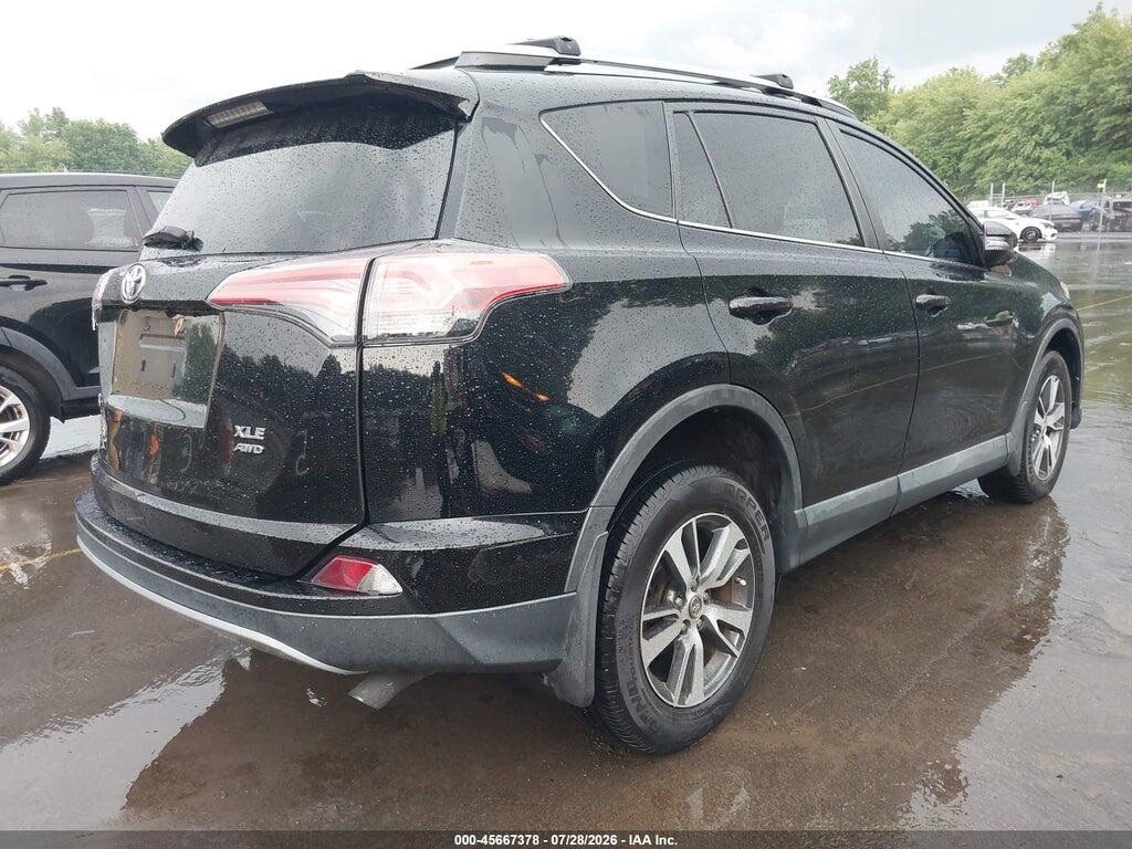 2T3RFREV9JW824591 2018 TOYOTA RAV4 photo no. 4