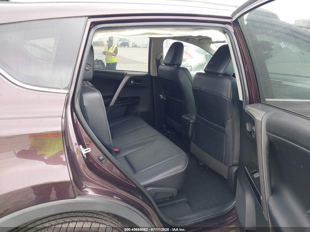 2T3YFREV1JW485725 2018 TOYOTA RAV4 photo no. 8