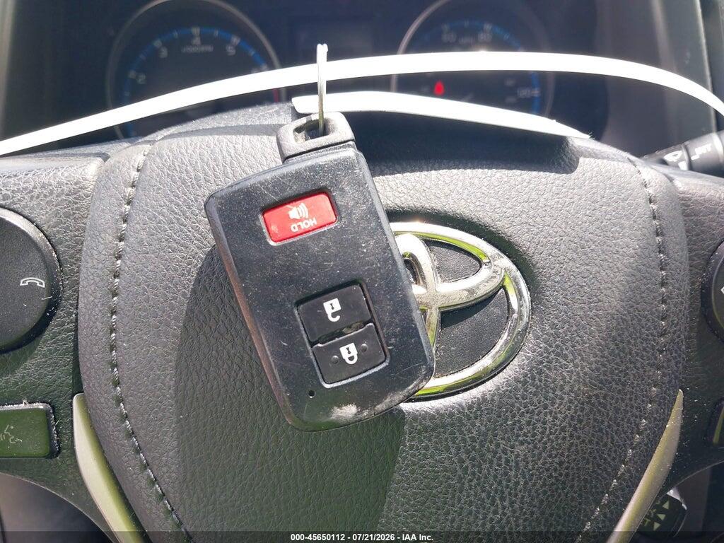 2T3RFREV8JW831032 2018 TOYOTA RAV4 photo no. 11