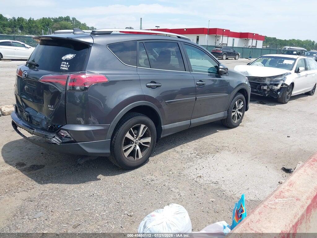 2T3RFREV8JW831032 2018 TOYOTA RAV4 photo no. 4