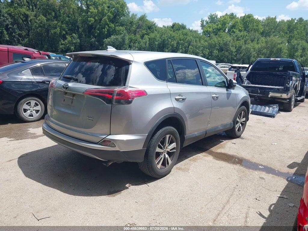 2T3RFREV4JW816785 2018 TOYOTA RAV4 photo no. 4