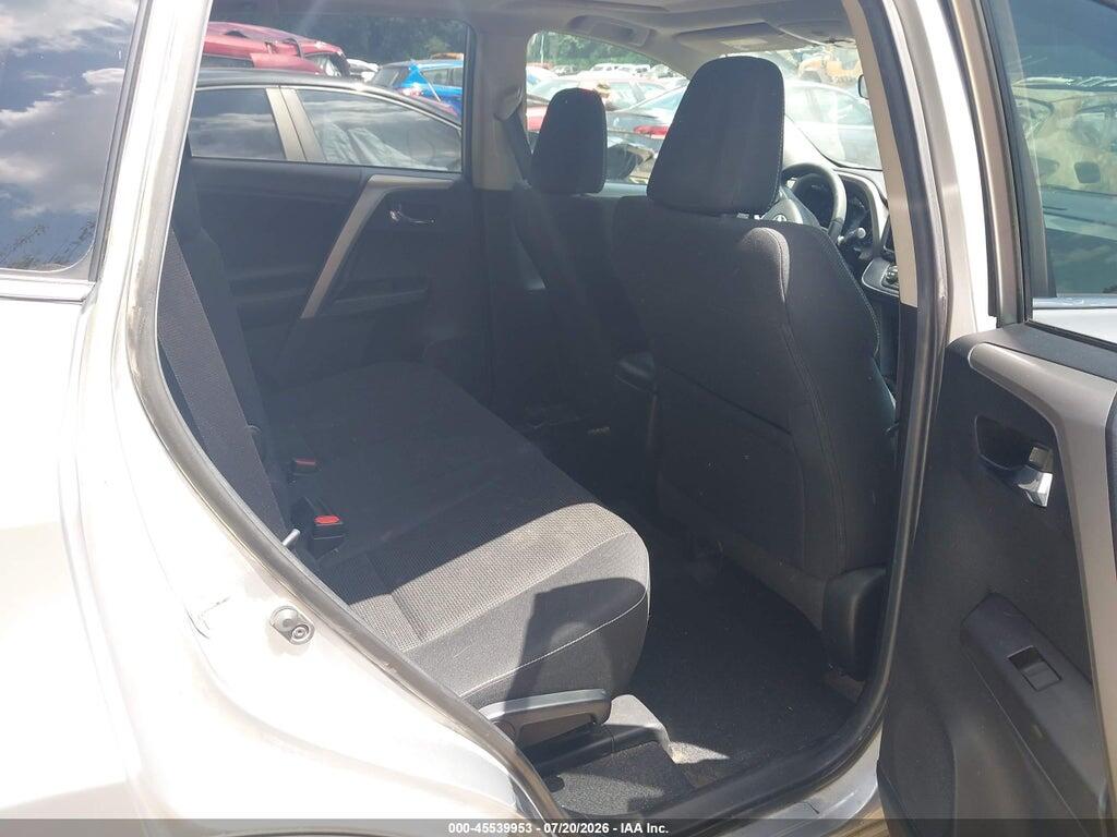 2T3RFREV4JW816785 2018 TOYOTA RAV4 photo no. 8