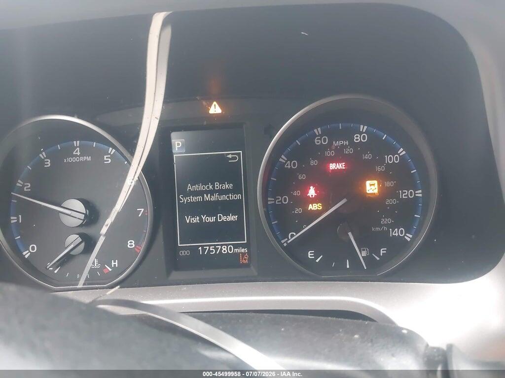 JTMRFREV8JD229776 2018 TOYOTA RAV4 photo no. 7