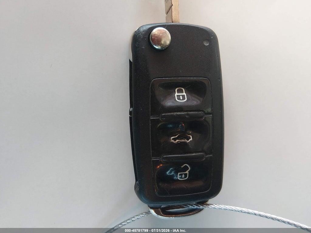 1VWAT7A32FC066535 2015 VOLKSWAGEN PASSAT photo no. 11