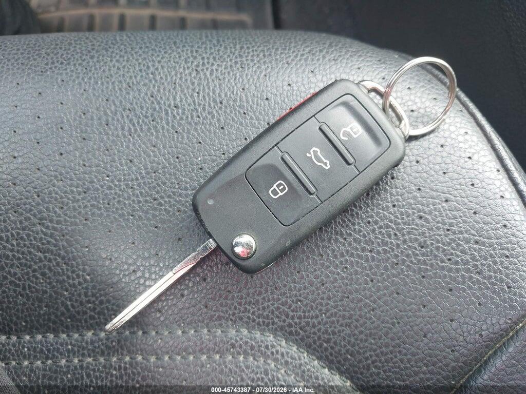 1VWAT7A39FC012682 2015 VOLKSWAGEN PASSAT photo no. 11