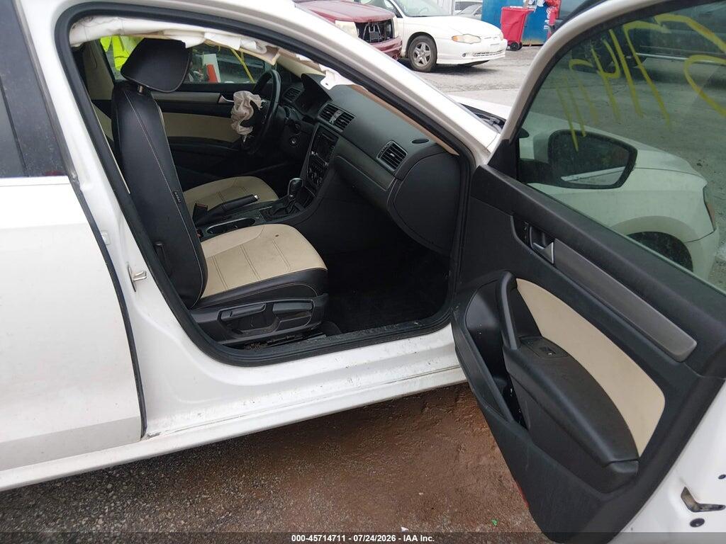 1VWBV7A36FC068383 2015 VOLKSWAGEN PASSAT photo no. 5