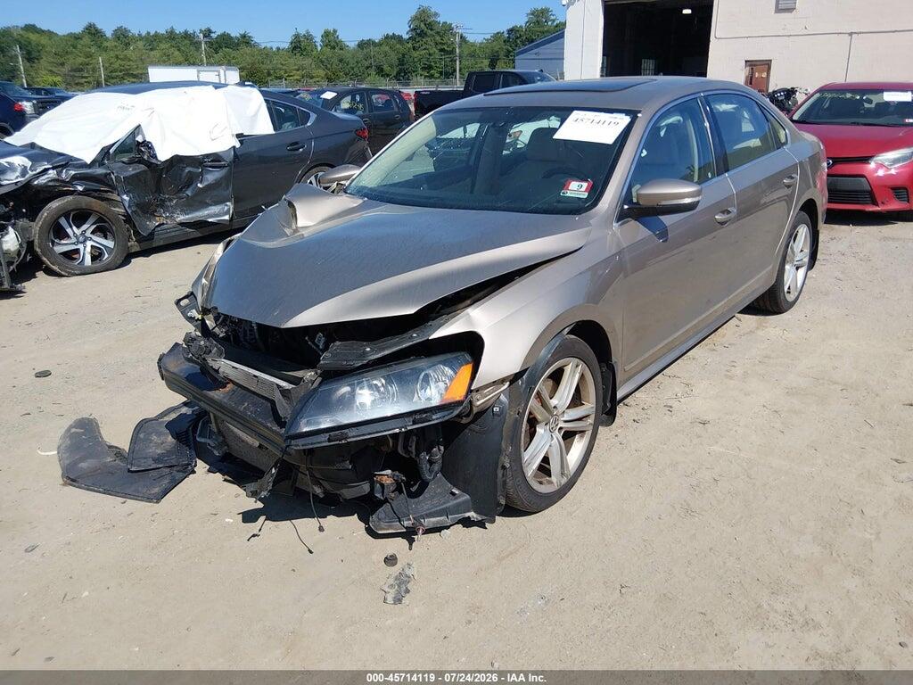 1VWBT7A36FC076697 2015 VOLKSWAGEN PASSAT photo no. 2