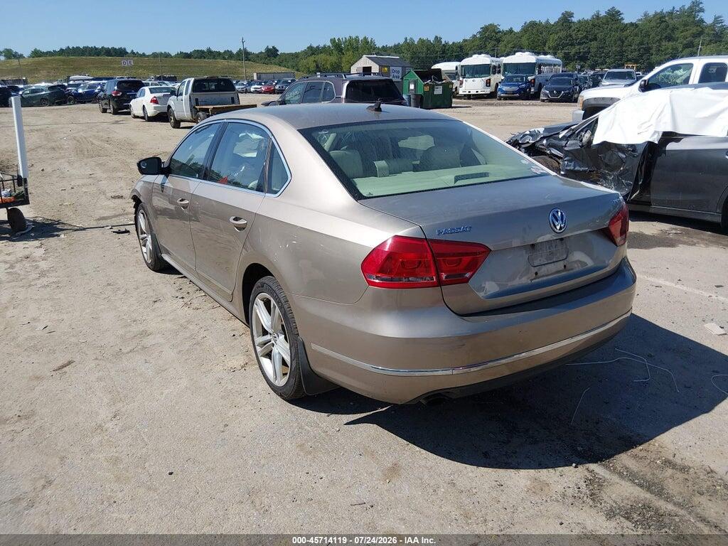 1VWBT7A36FC076697 2015 VOLKSWAGEN PASSAT photo no. 3