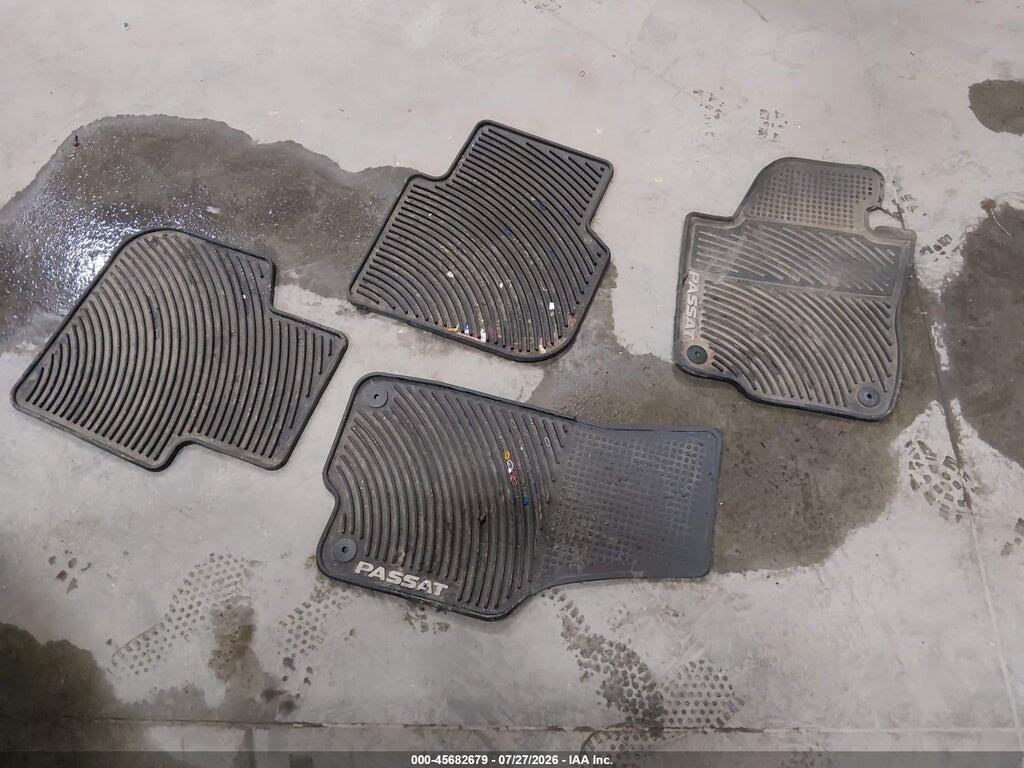1VWAT7A3XFC078268 2015 VOLKSWAGEN PASSAT photo no. 12