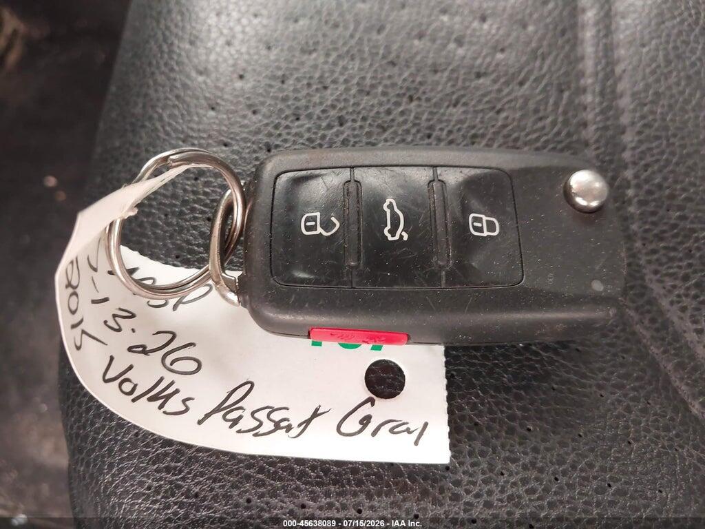 1VWAT7A39FC087642 2015 VOLKSWAGEN PASSAT photo no. 11