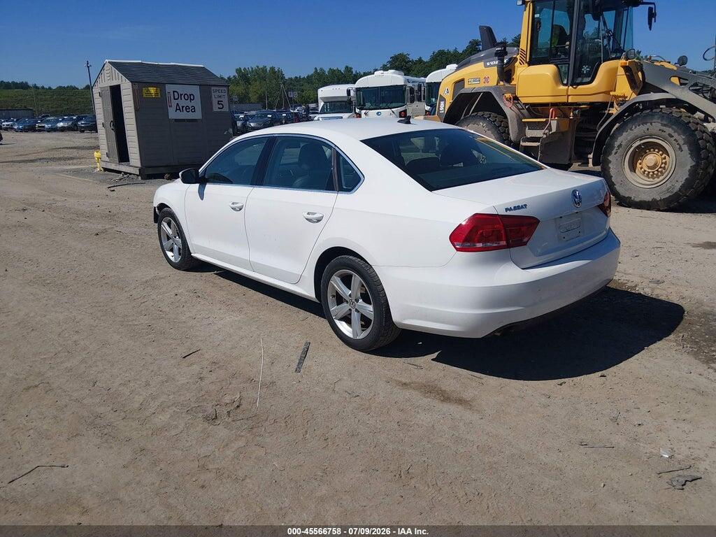 1VWAT7A35FC081305 2015 VOLKSWAGEN PASSAT photo no. 3