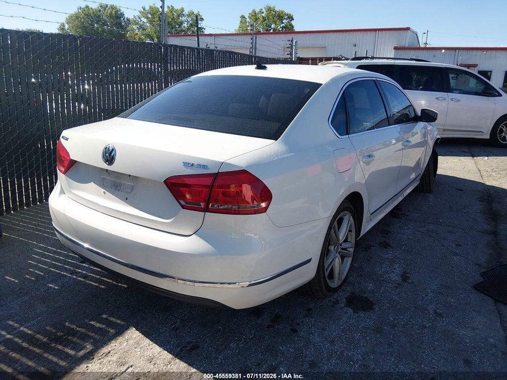 1VWCV7A34FC088765 2015 VOLKSWAGEN PASSAT photo no. 4