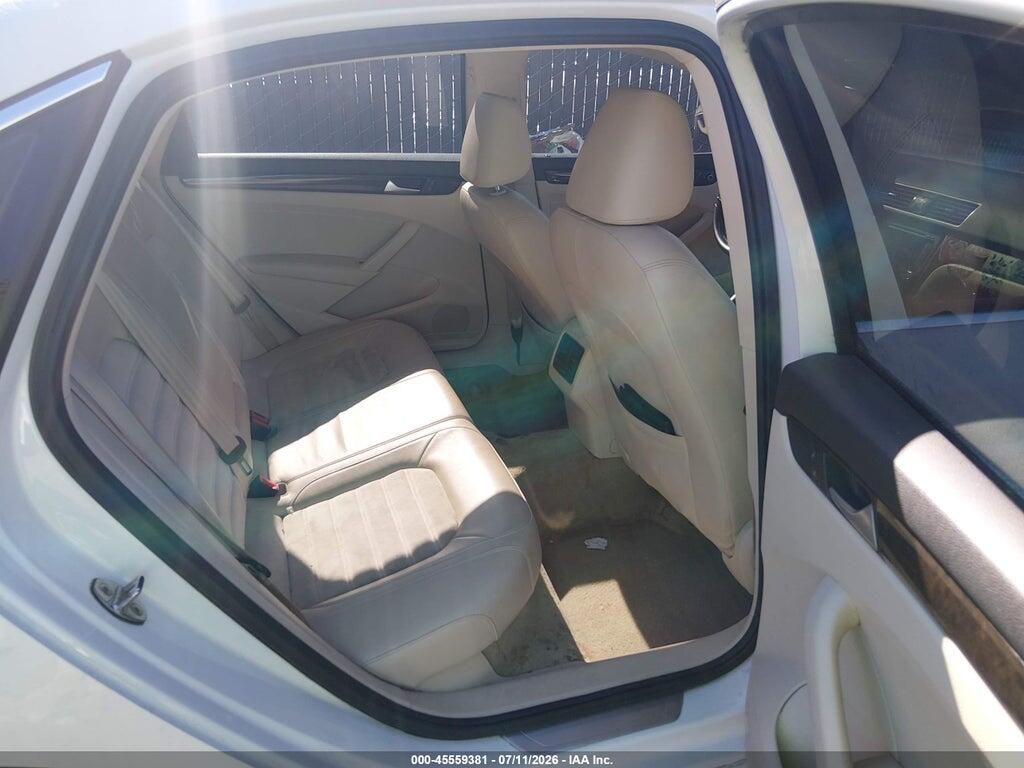 1VWCV7A34FC088765 2015 VOLKSWAGEN PASSAT photo no. 8